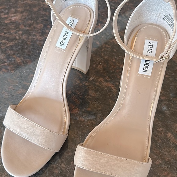 Steve Madden Carrson Leather Nude Block Heels 🤎 - Picture 3 of 9